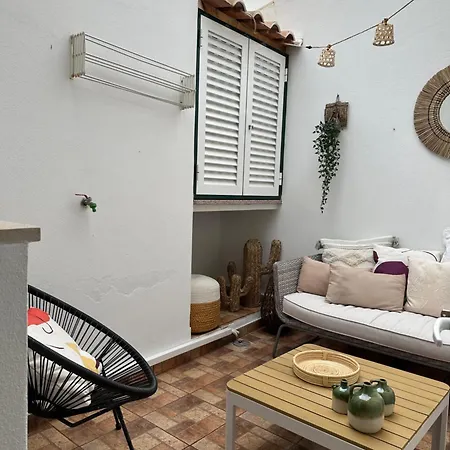 Birdy House בית נופש *