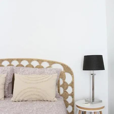 Semesterbostad Birdy House Faro